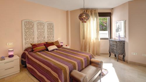 Bedroom with seating area