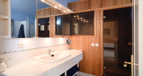 Private Sauna direkt neben dem Bad des Hauptschlafzimmers