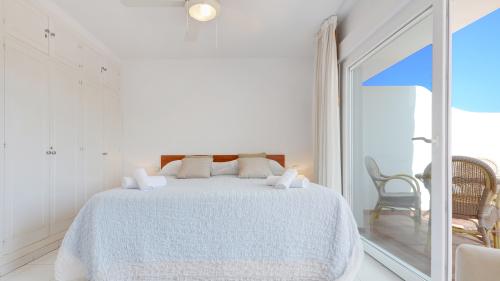 Hauptschlafzimmer mit en-suite Bad und privater Terrasse